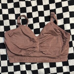 Kindred Bravely XL Busty Pumping/Nursing Bra